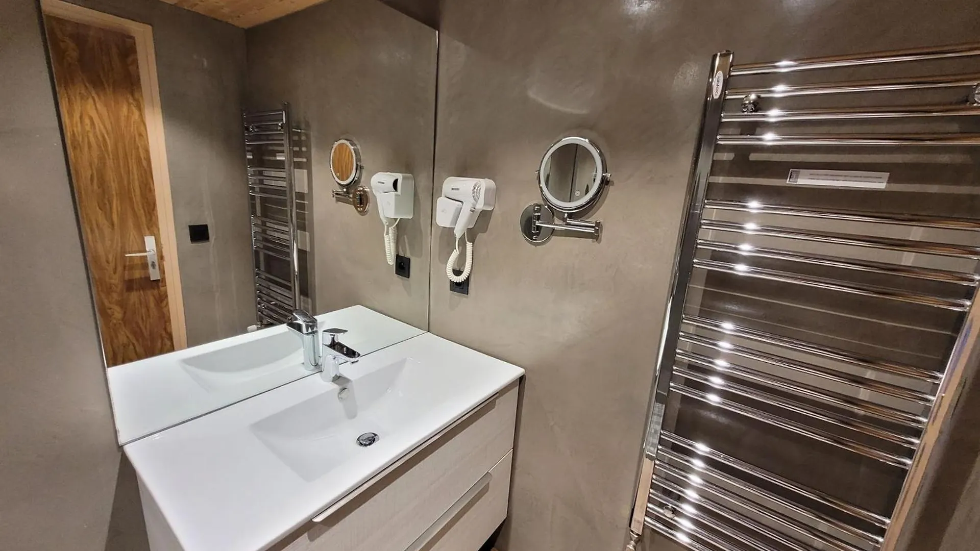 Appartement Renove Au Pied Des Pistes, 4 Pers., Parking & Wifi - Fr-1-598-136 Les Gets Διαμέρισμα
